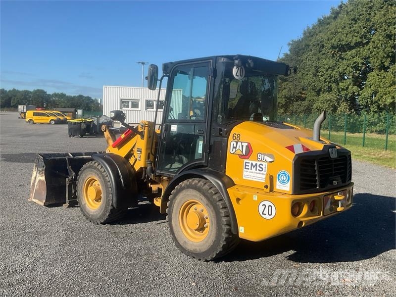 CAT 906 Radlader