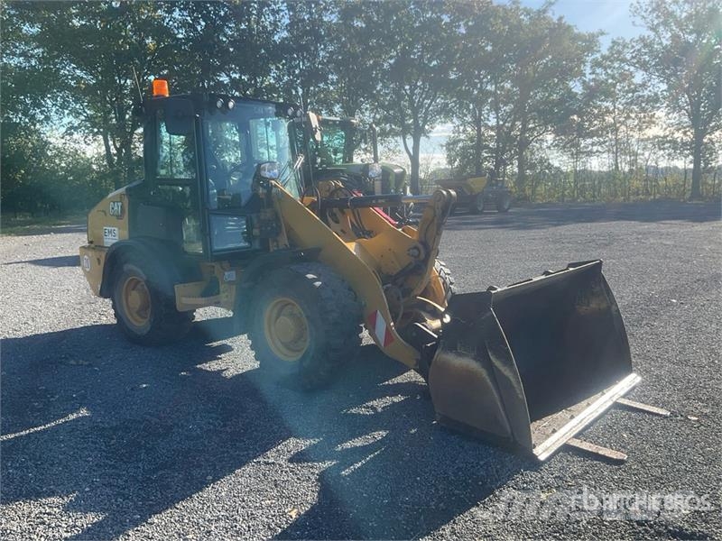 CAT 906 Radlader