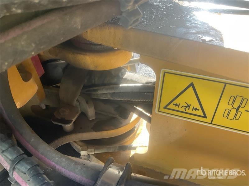 CAT 906 Radlader