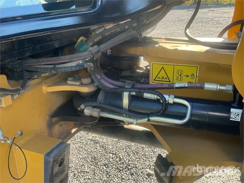 CAT 906 Radlader