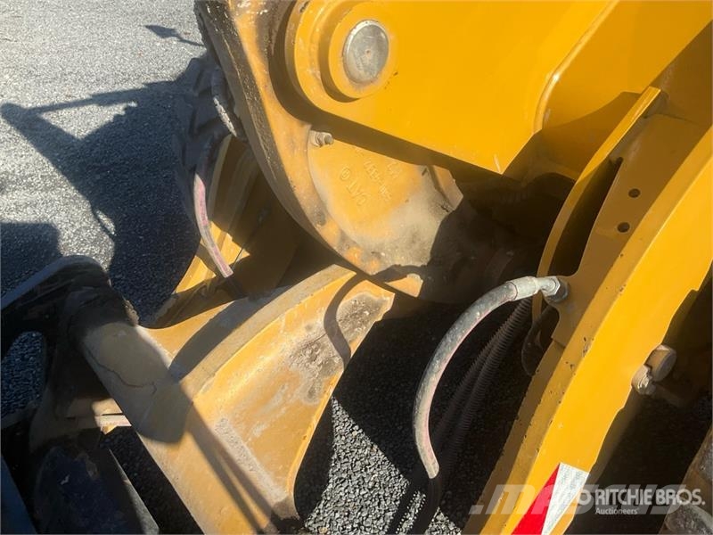 CAT 906 Radlader