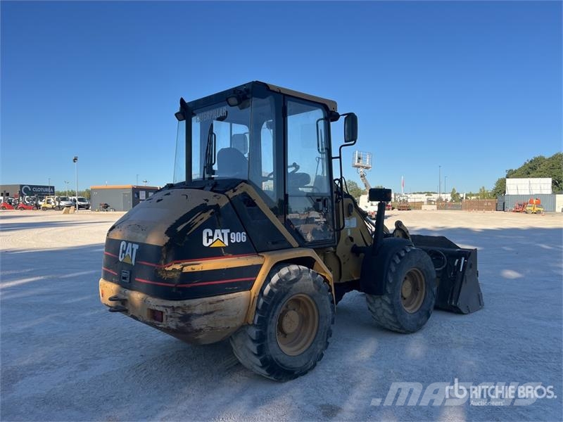 CAT 906 Radlader