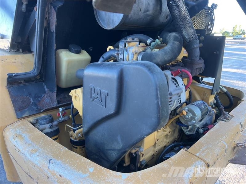 CAT 906 Radlader