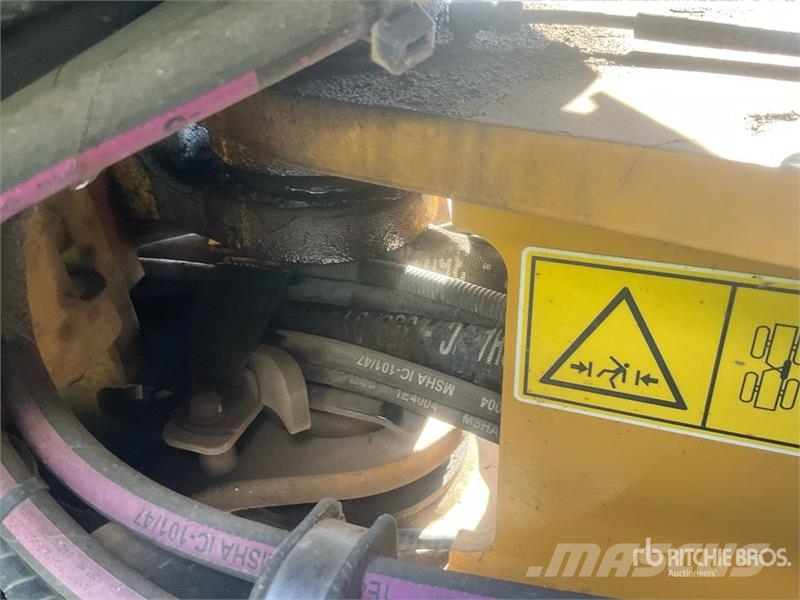 CAT 906 Radlader