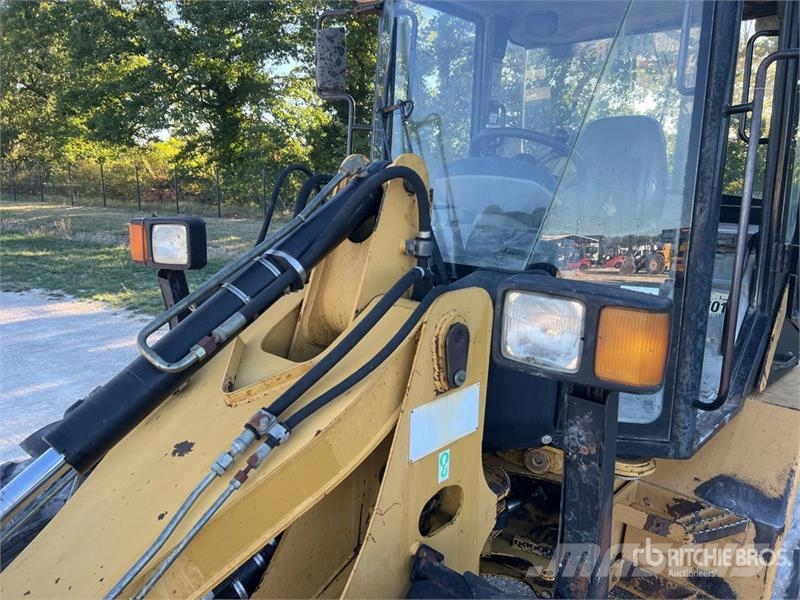 CAT 906 Radlader