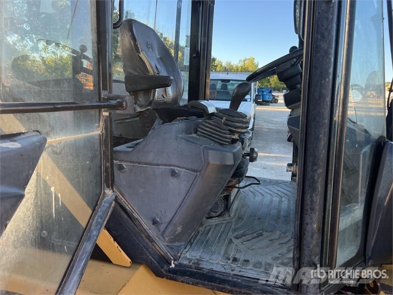 CAT 906 Radlader