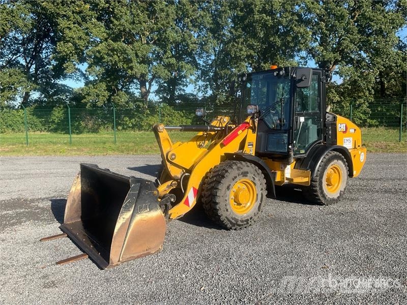 CAT 906 Radlader