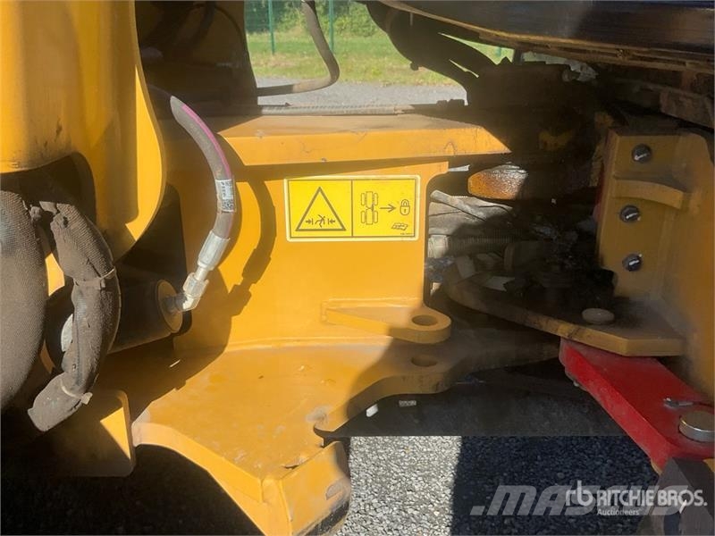CAT 906 Radlader