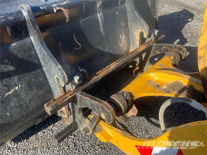CAT 906 Radlader