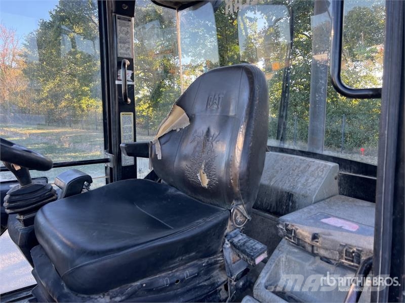 CAT 906 Radlader
