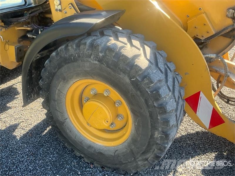 CAT 906 Radlader