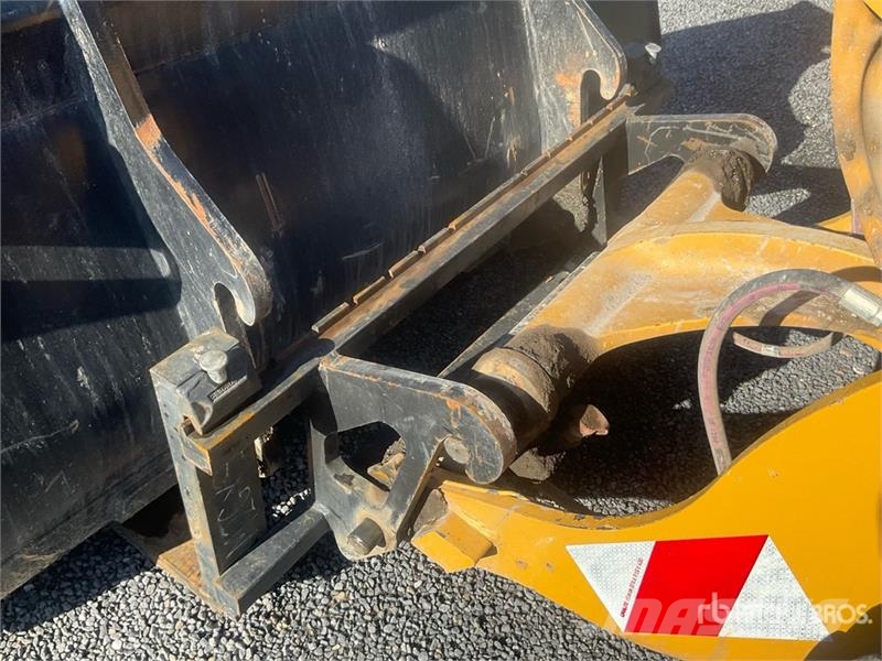 CAT 906 Radlader