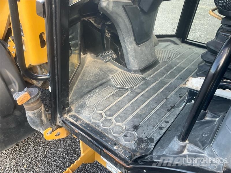 CAT 906 Radlader