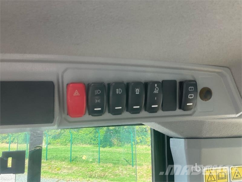 CAT 906 Radlader