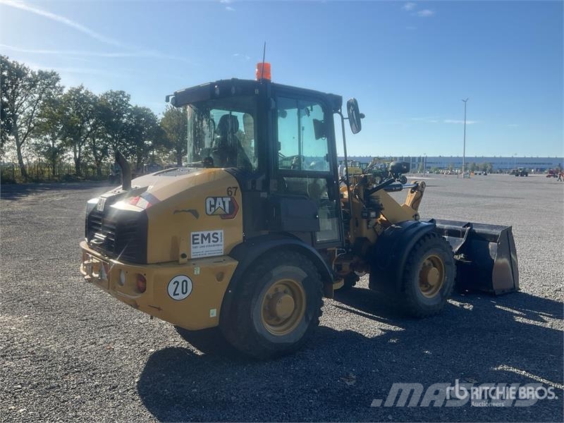 CAT 906 Radlader