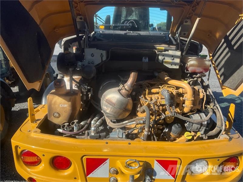 CAT 906 Radlader