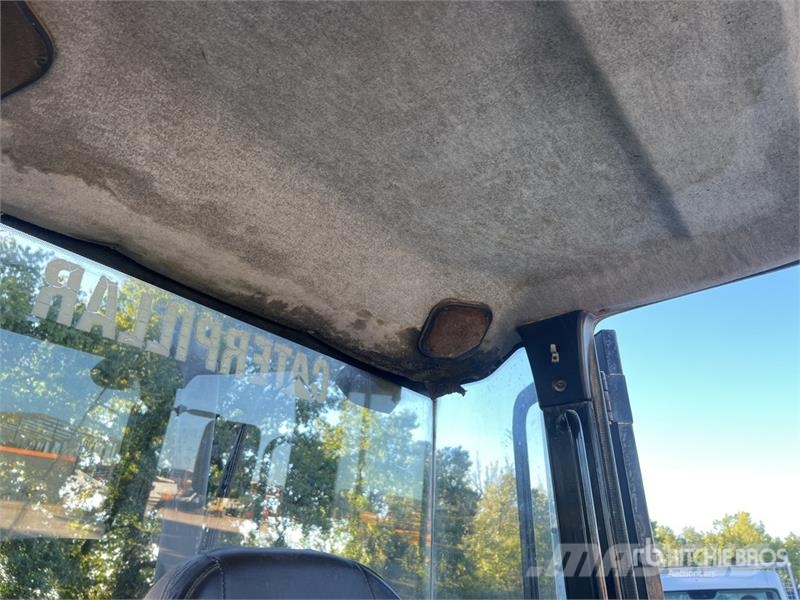 CAT 906 Radlader