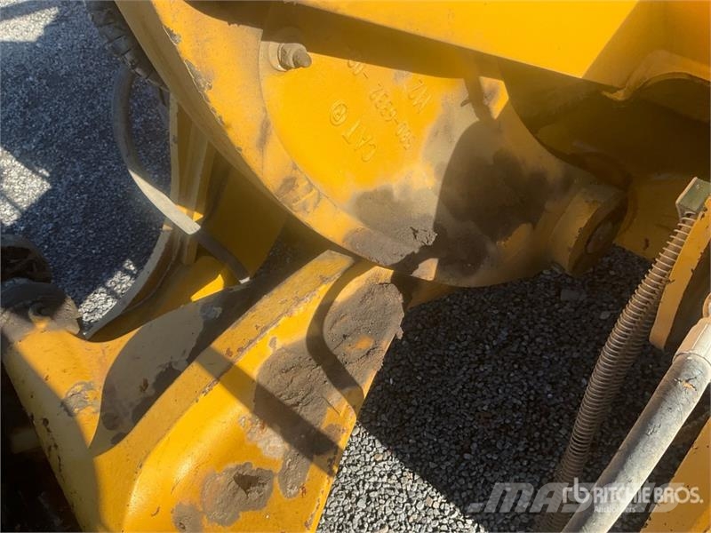 CAT 906 Radlader