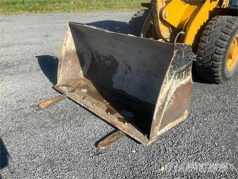 CAT 906 Radlader