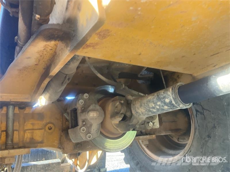 CAT 906 Radlader