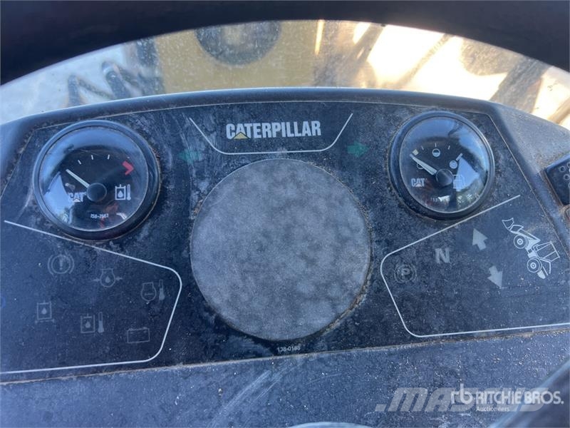 CAT 906 Radlader