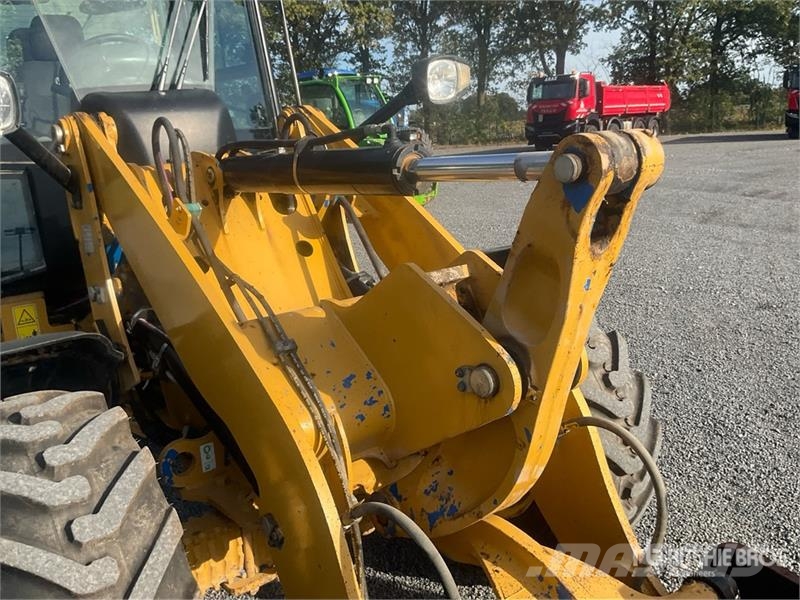 CAT 908M Wheel Loader Iekrāvēji uz riteņiem