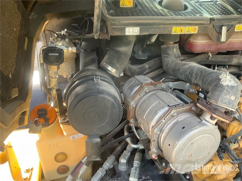 CAT 908M Wheel Loader Iekrāvēji uz riteņiem