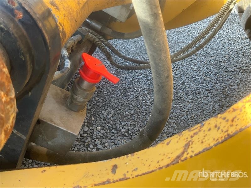 CAT 908M Wheel Loader Iekrāvēji uz riteņiem