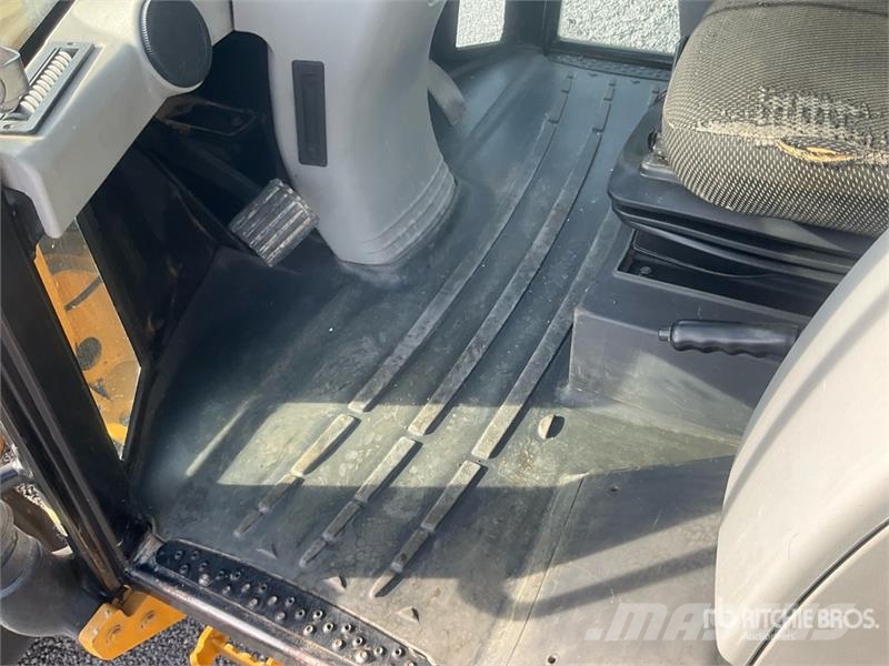 CAT 908M Wheel Loader Iekrāvēji uz riteņiem
