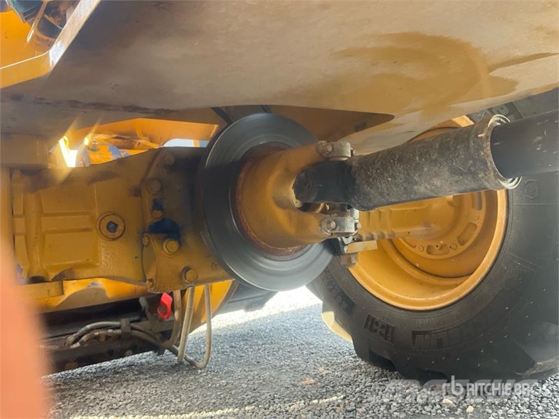 CAT 908M Wheel Loader Iekrāvēji uz riteņiem