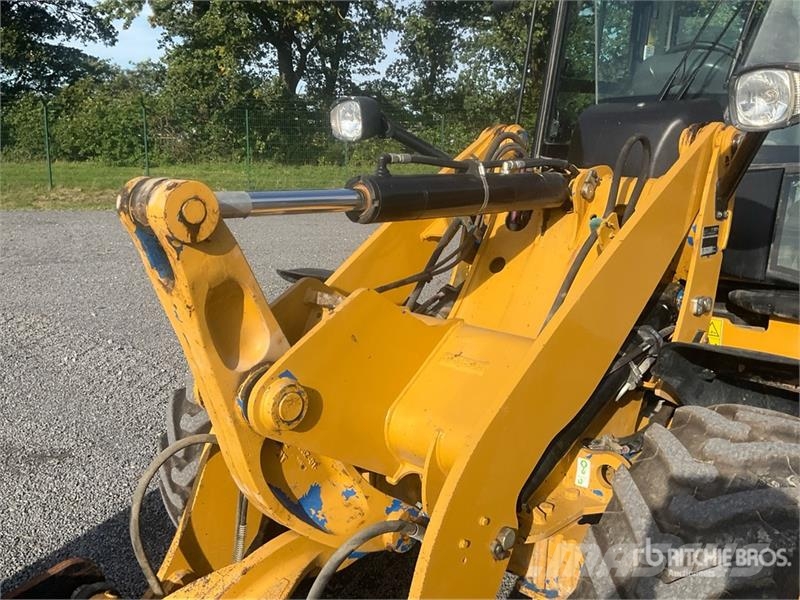 CAT 908M Wheel Loader Iekrāvēji uz riteņiem