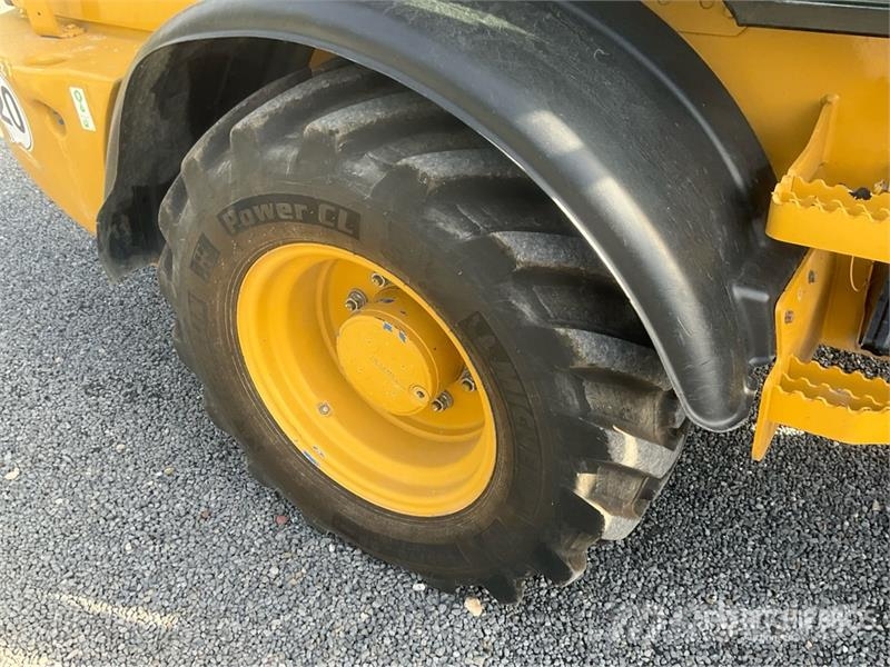CAT 908M Wheel Loader Iekrāvēji uz riteņiem