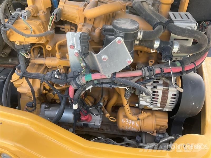CAT 908M Wheel Loader Iekrāvēji uz riteņiem