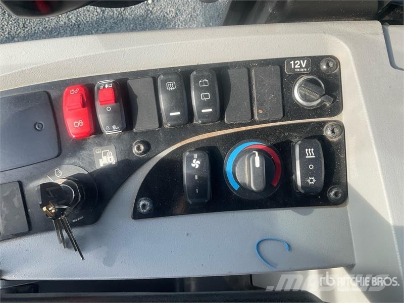 CAT 908M Wheel Loader Iekrāvēji uz riteņiem