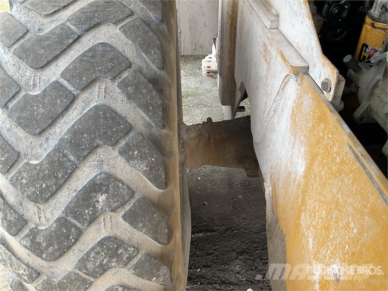 CAT 924G Колесни товарачи