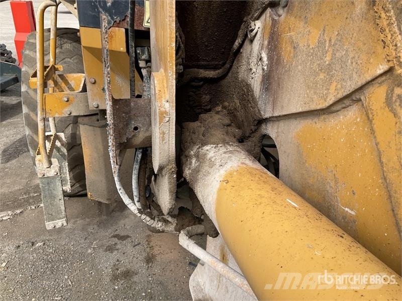 CAT 924G Колесни товарачи