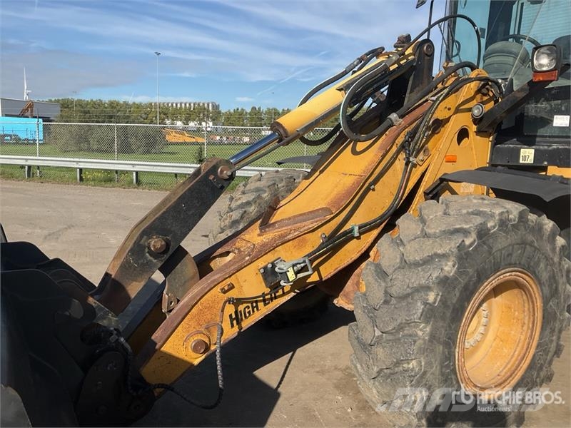 CAT 924G Kolové nakladače