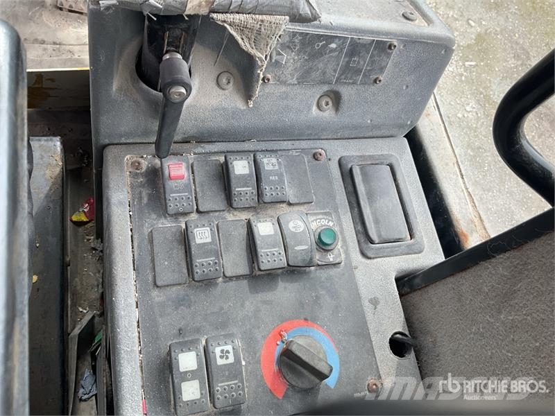 CAT 924G Колесни товарачи
