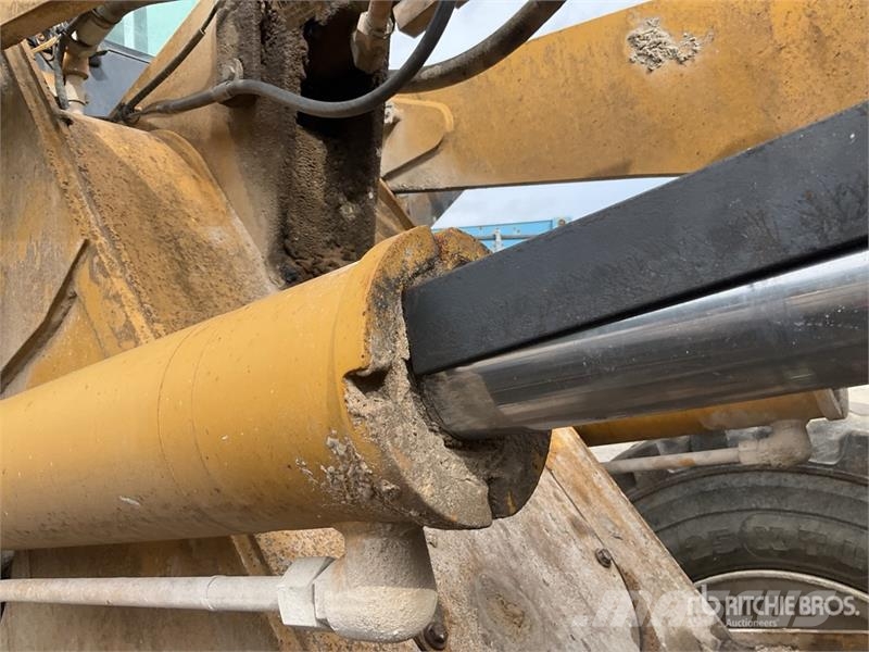 CAT 924G Колесни товарачи