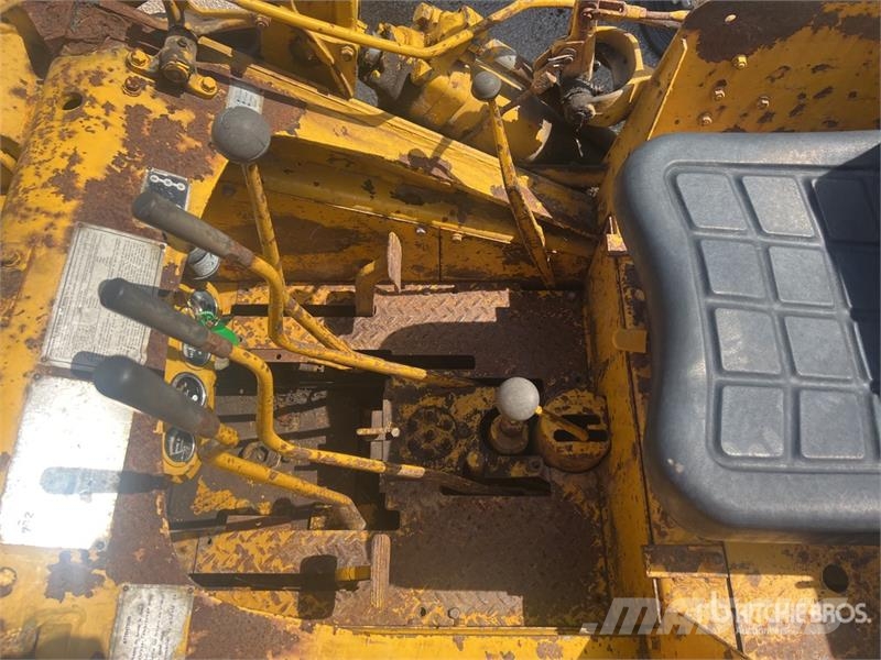 CAT 933 Φορτωτές με ερπύστριες