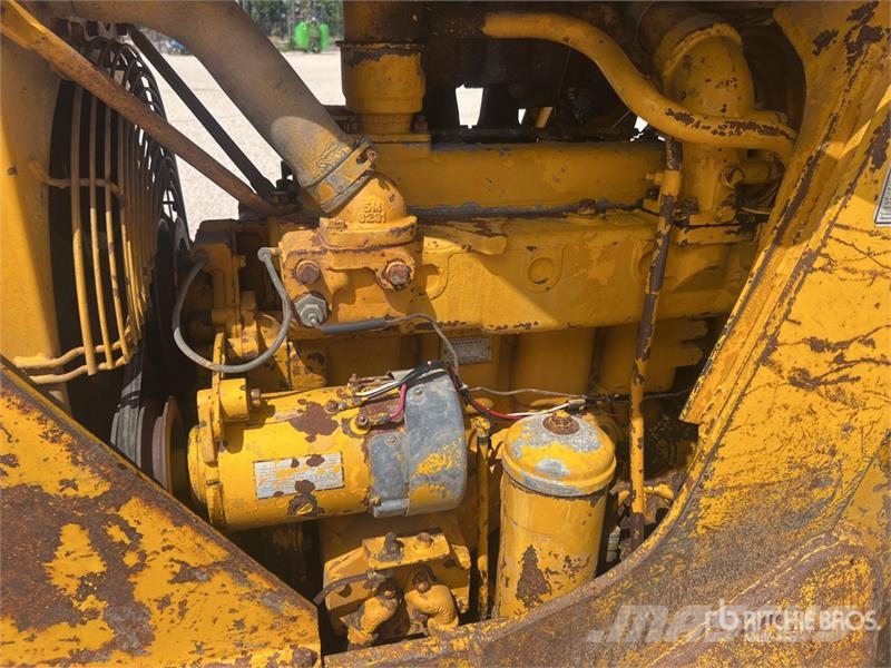 CAT 933 Φορτωτές με ερπύστριες