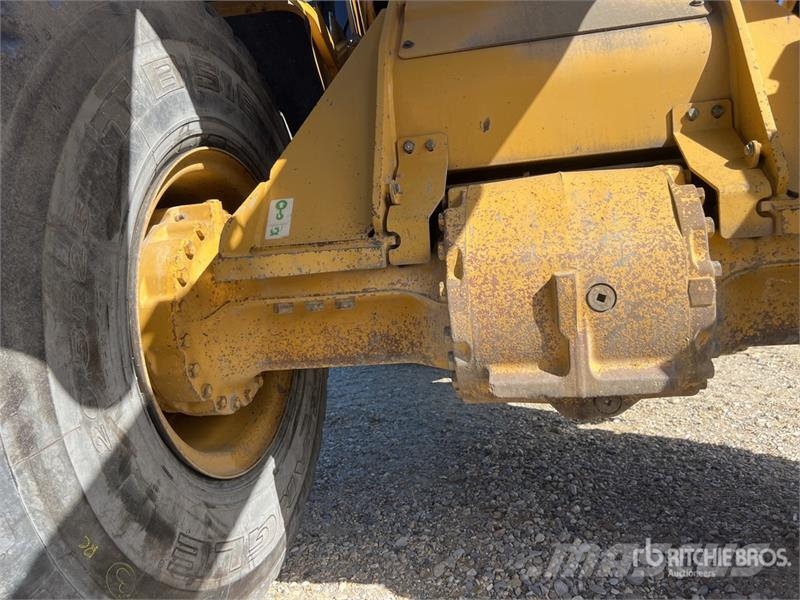 CAT 938K Chargeuse Sur Pneus Wheel Loader 輪胎式裝載機