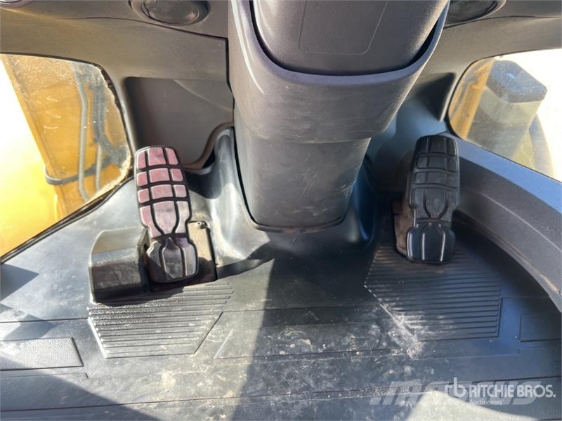 CAT 938K Chargeuse Sur Pneus Wheel Loader 輪胎式裝載機