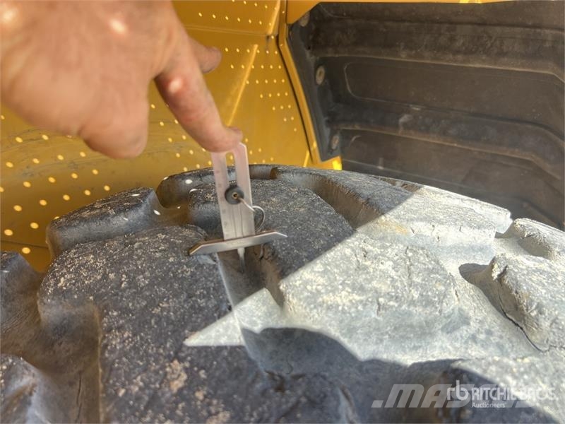 CAT 938K Chargeuse Sur Pneus Wheel Loader 輪胎式裝載機
