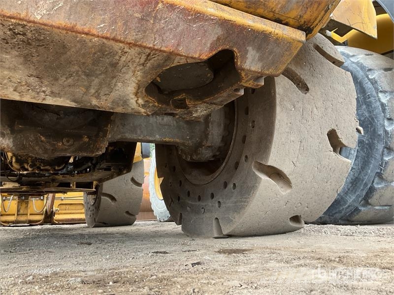 CAT 938M Rataslaadurid