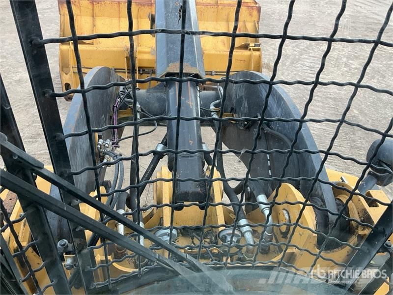 CAT 938M Rataslaadurid