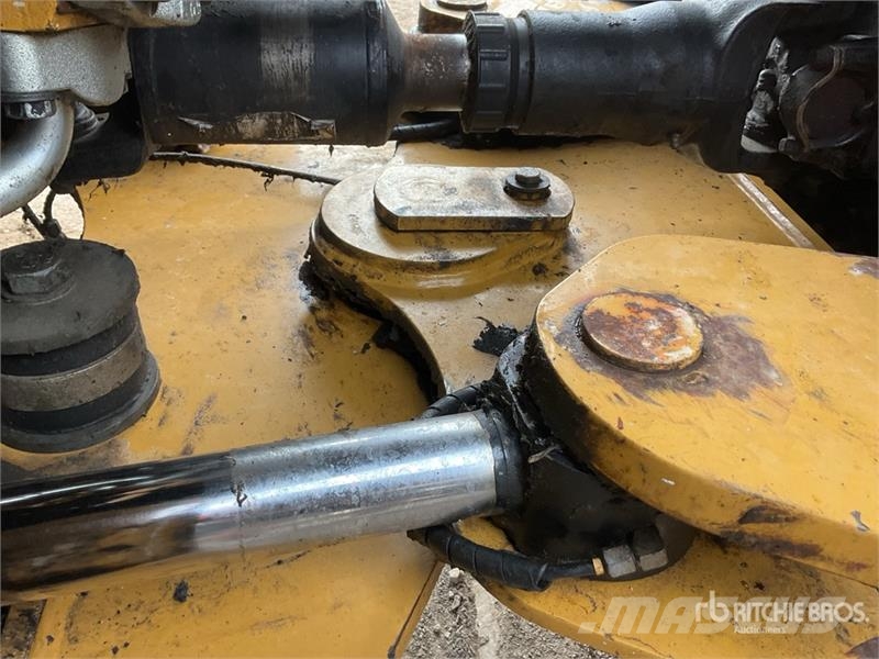 CAT 938M Rataslaadurid