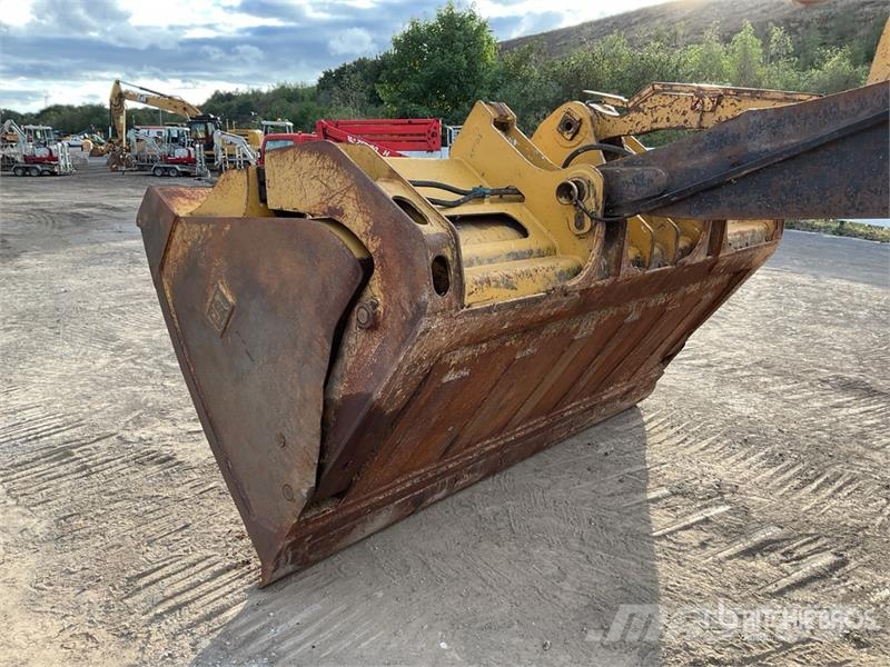 CAT 938M Rataslaadurid