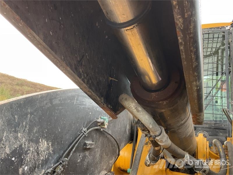 CAT 938M Rataslaadurid