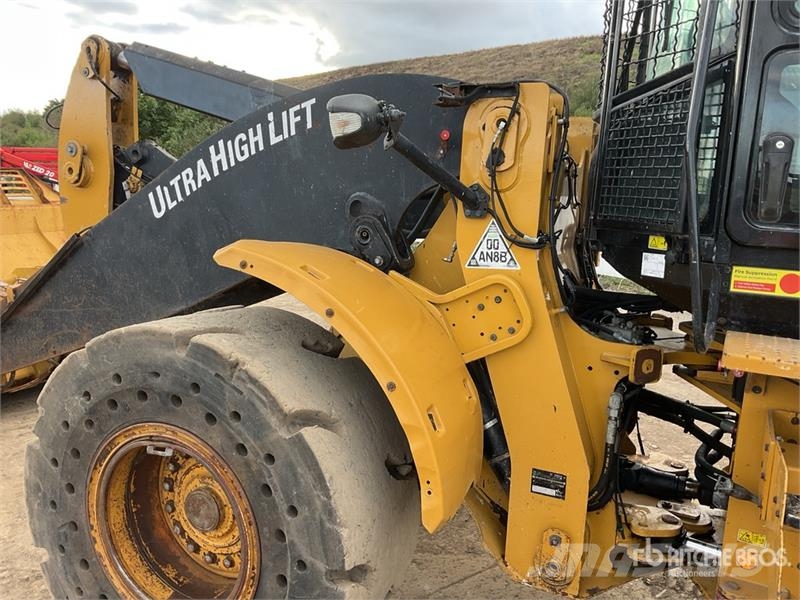 CAT 938M Rataslaadurid